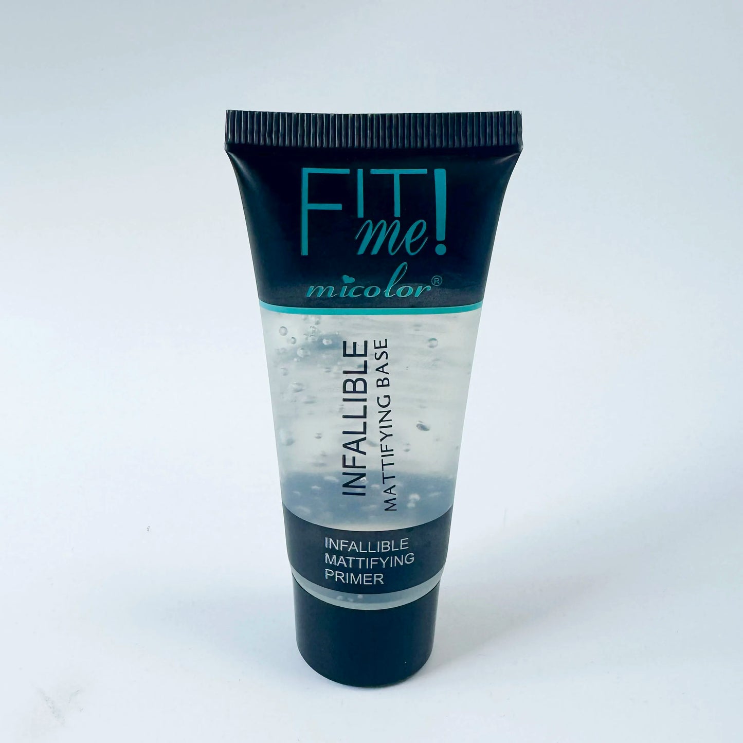 Primer Facial base makeup restores flawless, invisible pores.