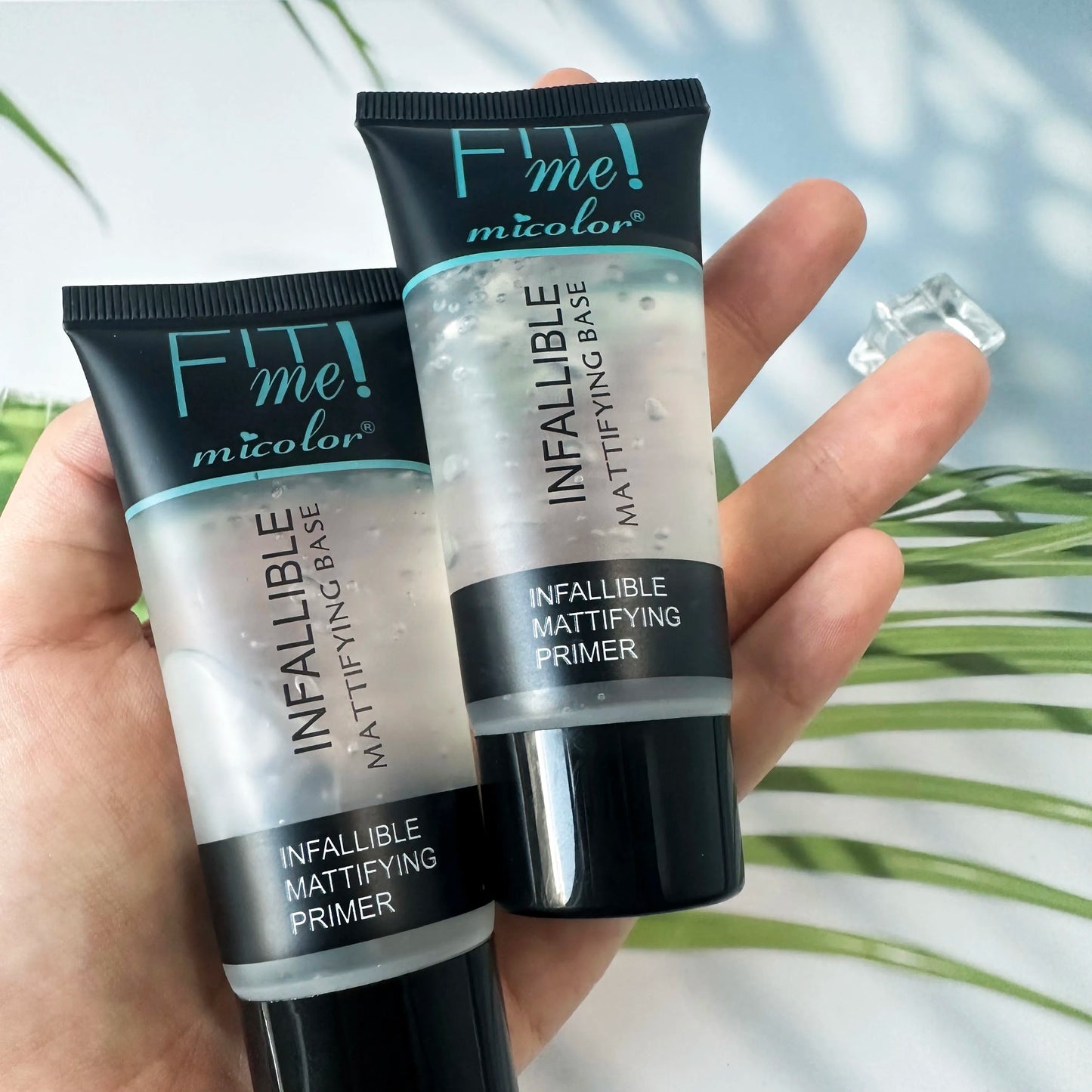 Primer Facial base makeup restores flawless, invisible pores.